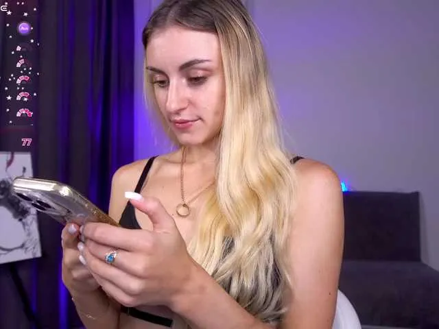 Offline adria-lux on BongaCams