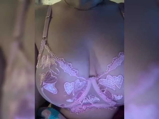 Offline Amber-Lorinda on BongaCams