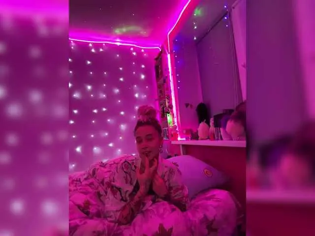 Offline Anuskatz on BongaCams