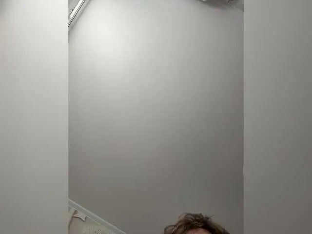 Offline anyuta1212 on BongaCams