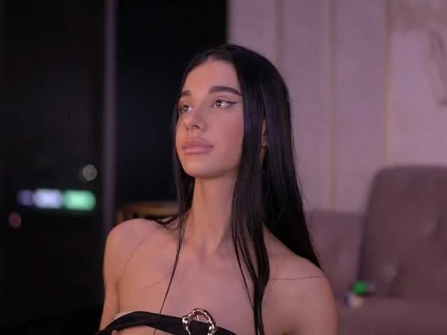 Offline ArinaRhodes on BongaCams