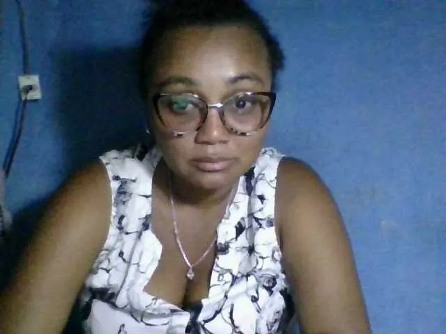 Freechat Assiarah on BongaCams