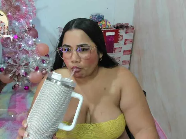 Offline camila-sexxx on BongaCams