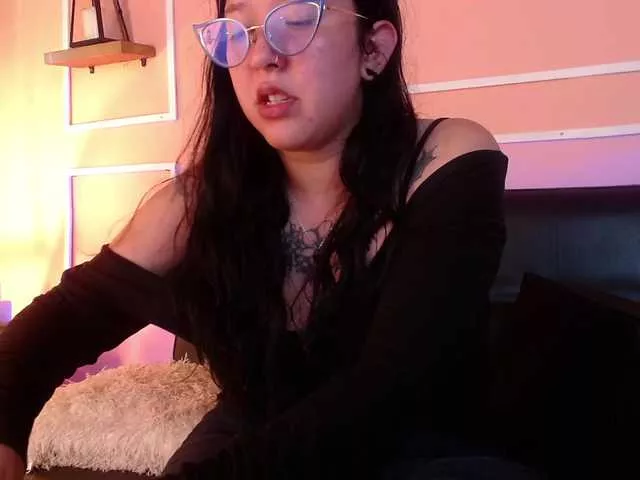 Offline chloe-rosse on BongaCams