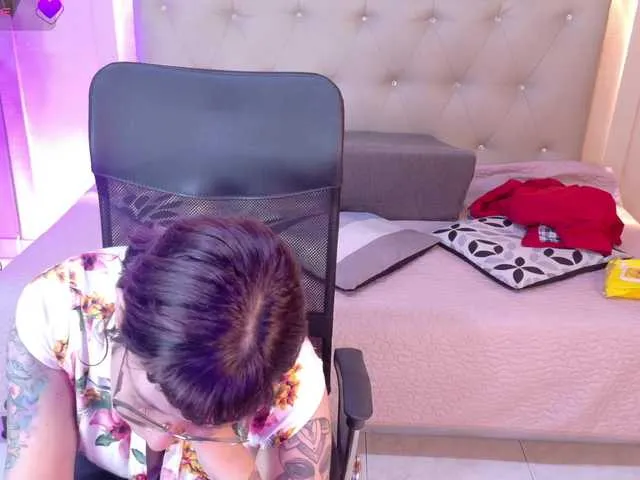 Offline chloe-rosse on BongaCams