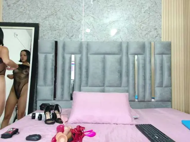 Freechat cutepetitee on BongaCams