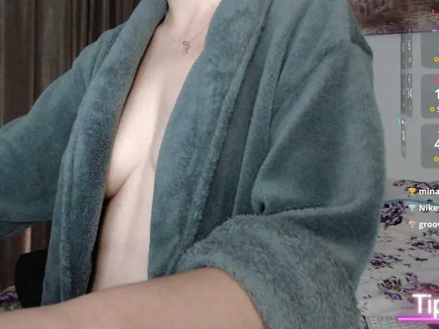 Offline Elinor21 on BongaCams