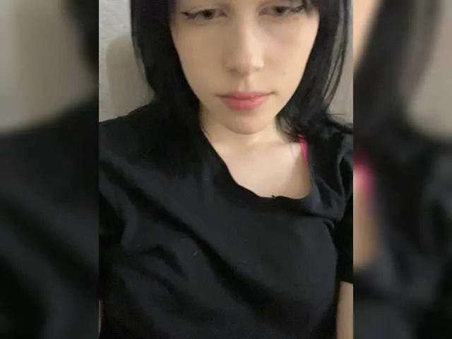 Offline emog1rl on BongaCams