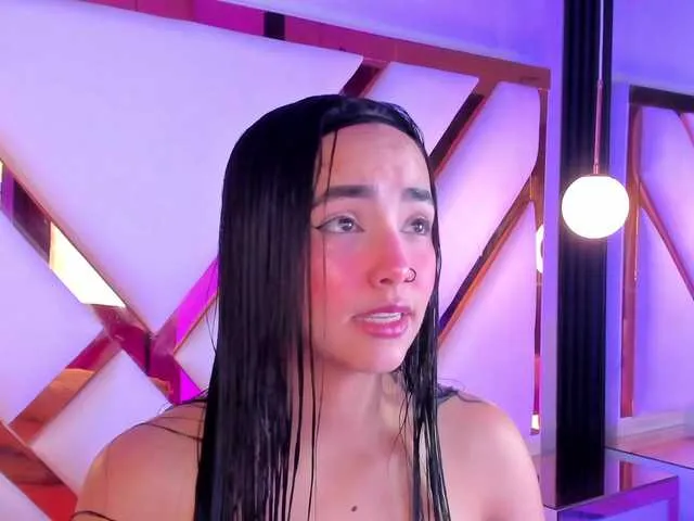 Offline Gisell-Montoy on BongaCams