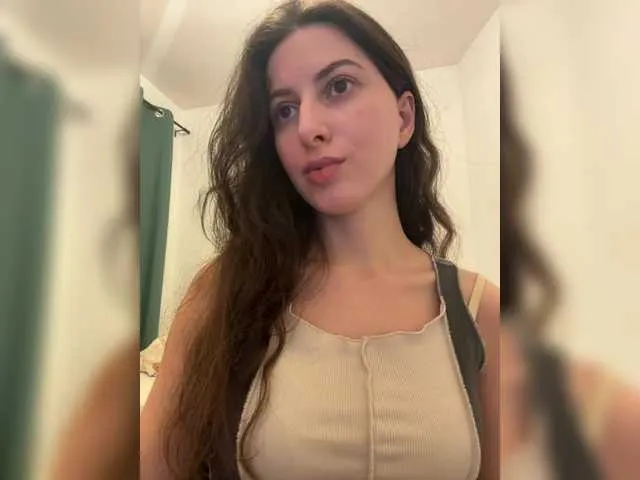 Offline Hot-lina on BongaCams