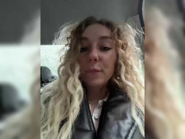 Offline Janchi- on BongaCams