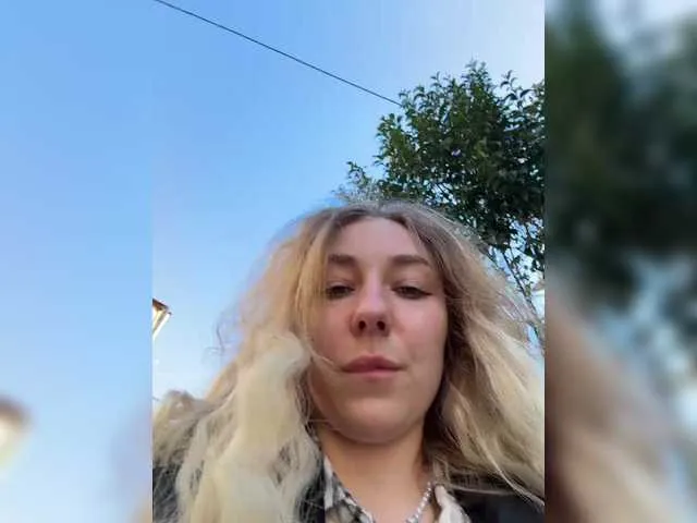 Offline Janchi- on BongaCams