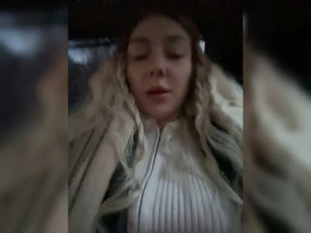 Offline Janchi- on BongaCams