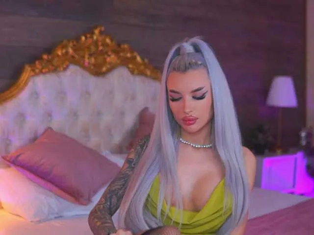 Offline JuicyJessye on BongaCams