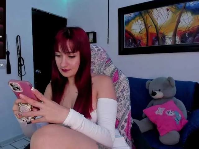 Offline Laurahoot20 on BongaCams