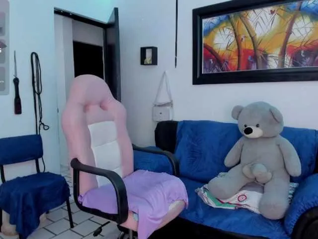 Offline Laurahoot20 on BongaCams