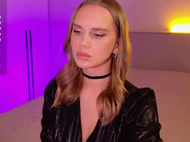 Offline LunaTempt on BongaCams