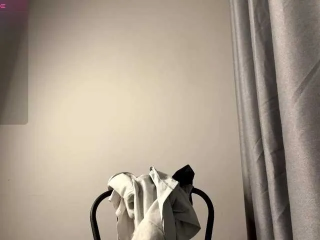 Offline LupeVillari on BongaCams