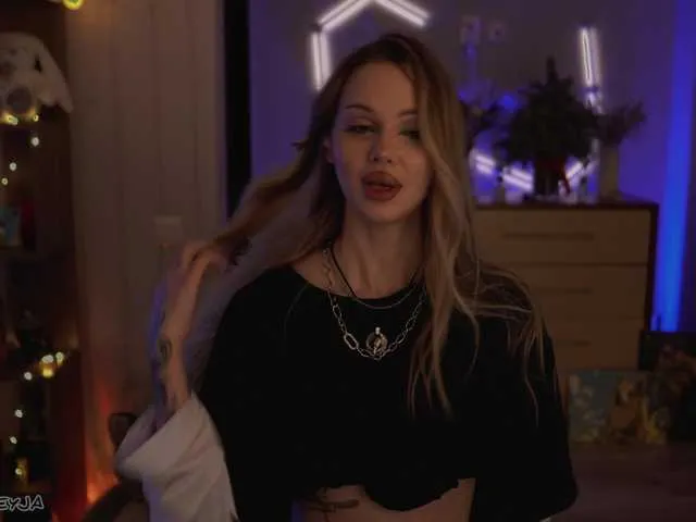 Offline ManiFreyja on BongaCams