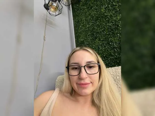 Offline Miss-Fetish on BongaCams