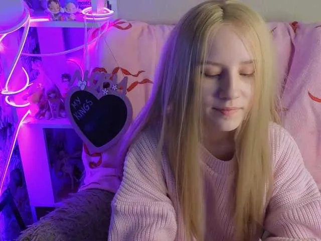 Freechat plushsara on BongaCams