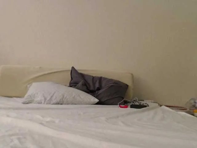 Tisha-amore — hello there,, I am a little bit shy and super dupper horny ,,,, lets play ,, pleave make me wet with intense vibrations . #ebony #submissive #horny #new #shy