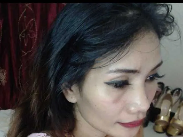 Offline Zarenah on BongaCams