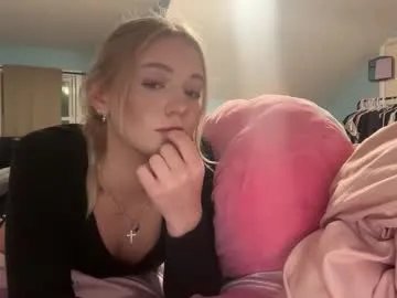 allisontaylorxo — Play with me  show body off - flash bra and panties [498 tokens left] #new #blonde #18 #college #young