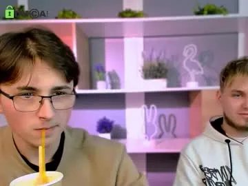 azen_rush — CrazyTicket: Show in progress. 3 hot bodies waiting for you. Tip 125 tokens to see the show