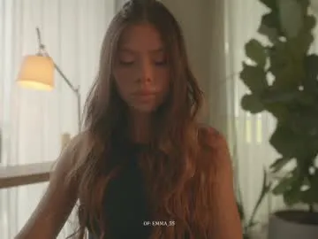 Freechat emma_lu1 on Chaturbate