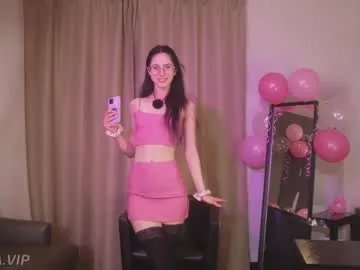 girl_i_am —  How to make me cum? Try 99  // GOAL: Topless [1202 tokens left] #tease #dance #riding #squirt #pvt
