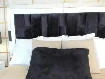 Freechat gretavelvet on Chaturbate