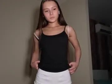 hoaarisa on Chaturbate