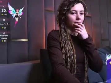 Freechat ishtardivine on Chaturbate