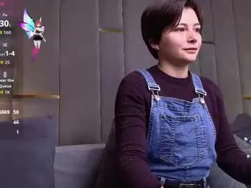 Freechat ishtardivine on Chaturbate