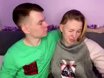 Freechat julielourens on Chaturbate