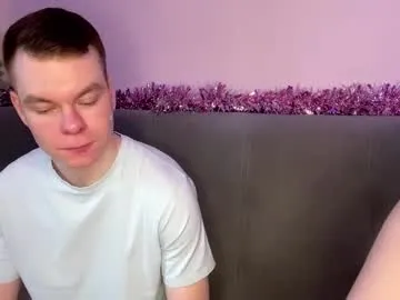 Freechat julielourens on Chaturbate