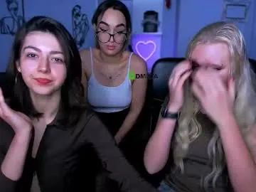 Freechat kitniss_dreamy on Chaturbate