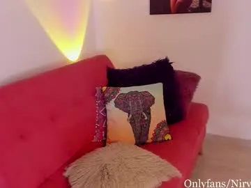 Freechat n1rvanamoon on Chaturbate