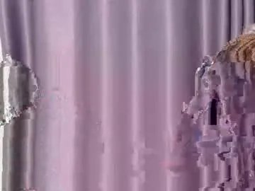 Freechat naylah18 on Chaturbate