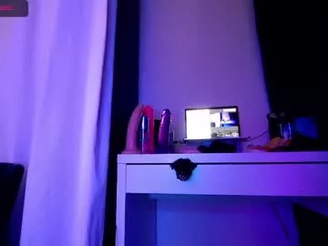 Freechat peachyym on Chaturbate