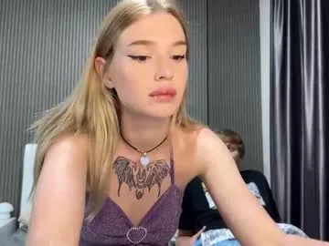 Freechat pussymoneywet on Chaturbate