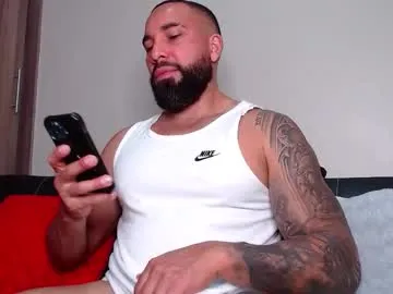 Freechat roman_muscle_ on Chaturbate