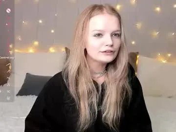 shellyboom — after this don't forget to give my room a thumbs up! Hi hi~  Valentine's Day is coming soon! ^^  .   #18 #blonde #glasses #stockings #French