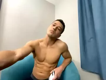 Freechat thelincolngrey on Chaturbate