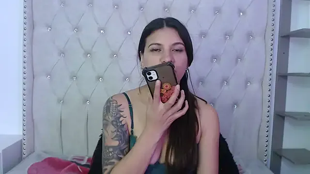 Freechat Abril_Squirt on StripChat