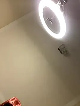 Boneca25 on StripChat