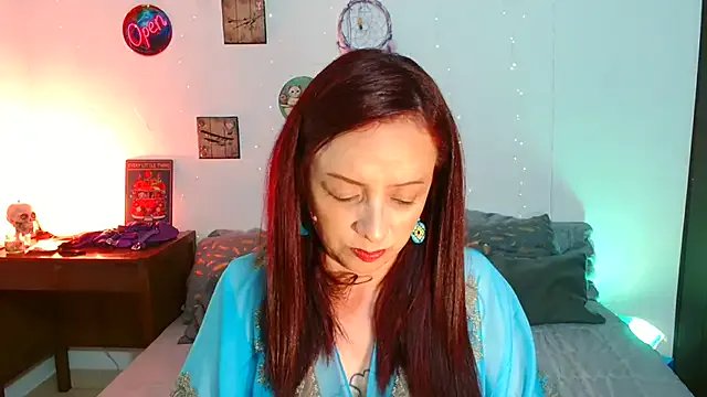 Freechat Catamilf77 on StripChat