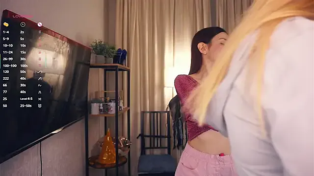 EllenReeves on StripChat