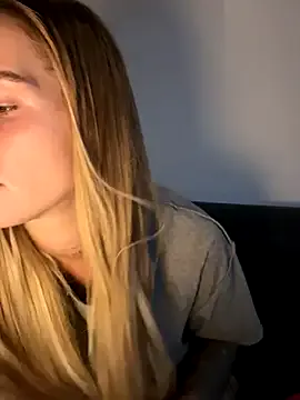 Private EmiliaCatalina on StripChat